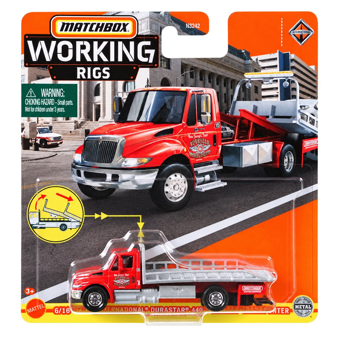 International Durastar 4400 Flatbed Transporter